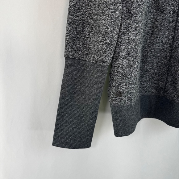 Gwen Cozy Pullover Size Medium - Picture 6 of 16